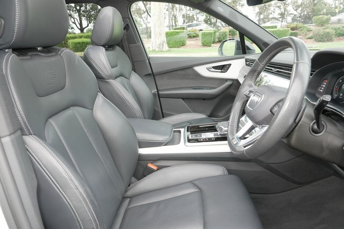 2021 Audi Q7 50 TDI S line 4M