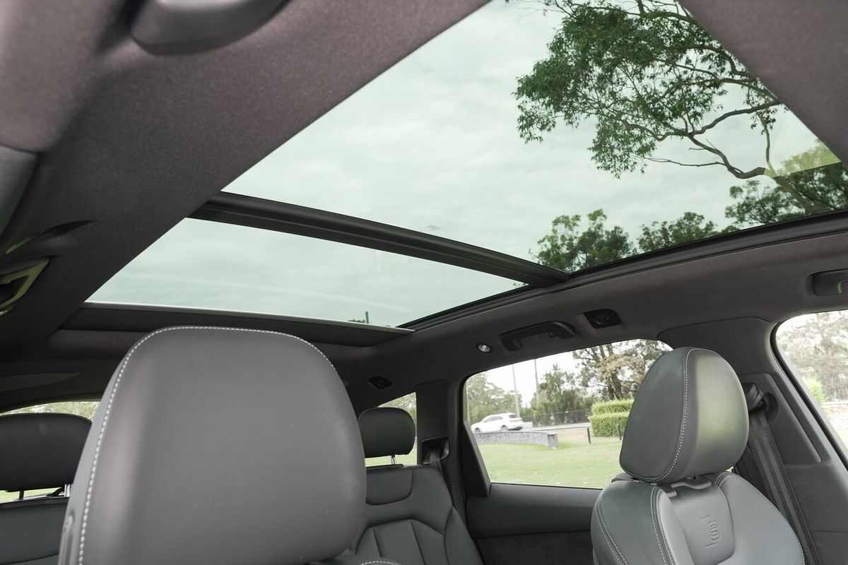 2021 Audi Q7 50 TDI S line 4M