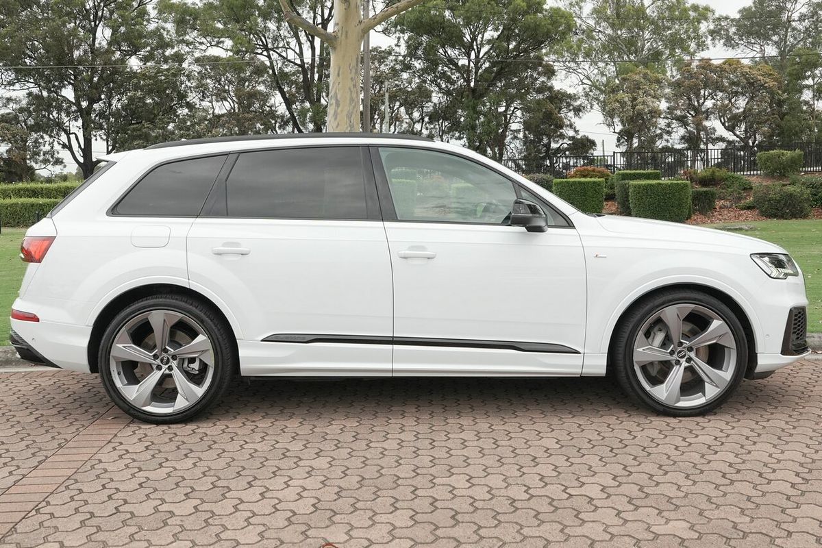 2021 Audi Q7 50 TDI S line 4M