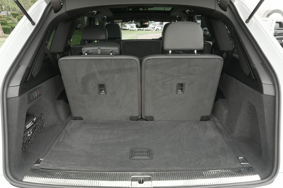 2021 Audi Q7 50 TDI S line 4M