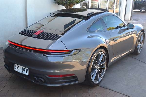 2023 Porsche 911 Carrera 992
