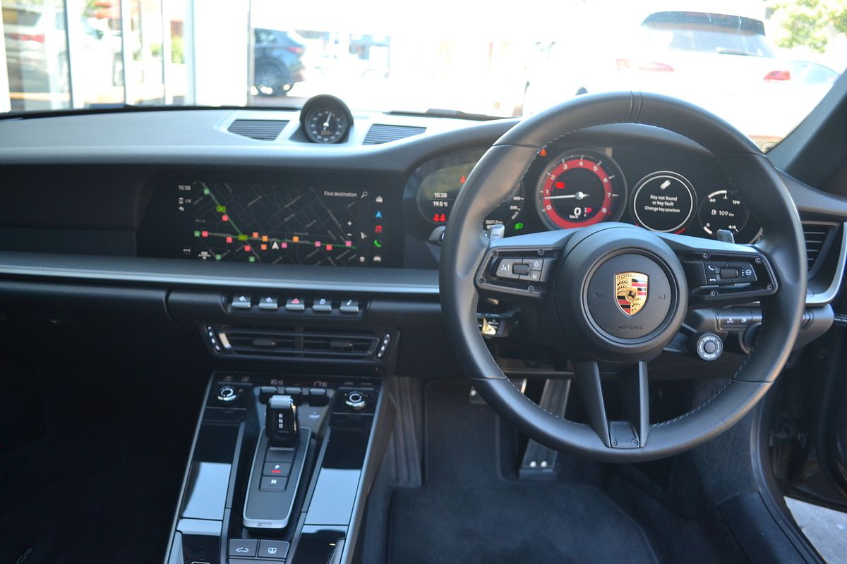 2023 Porsche 911 Carrera 992