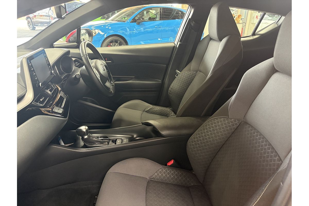 2023 Toyota C-HR GXL NGX10R