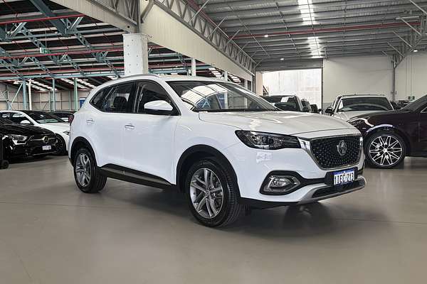 2024 MG HS Essence SAS23