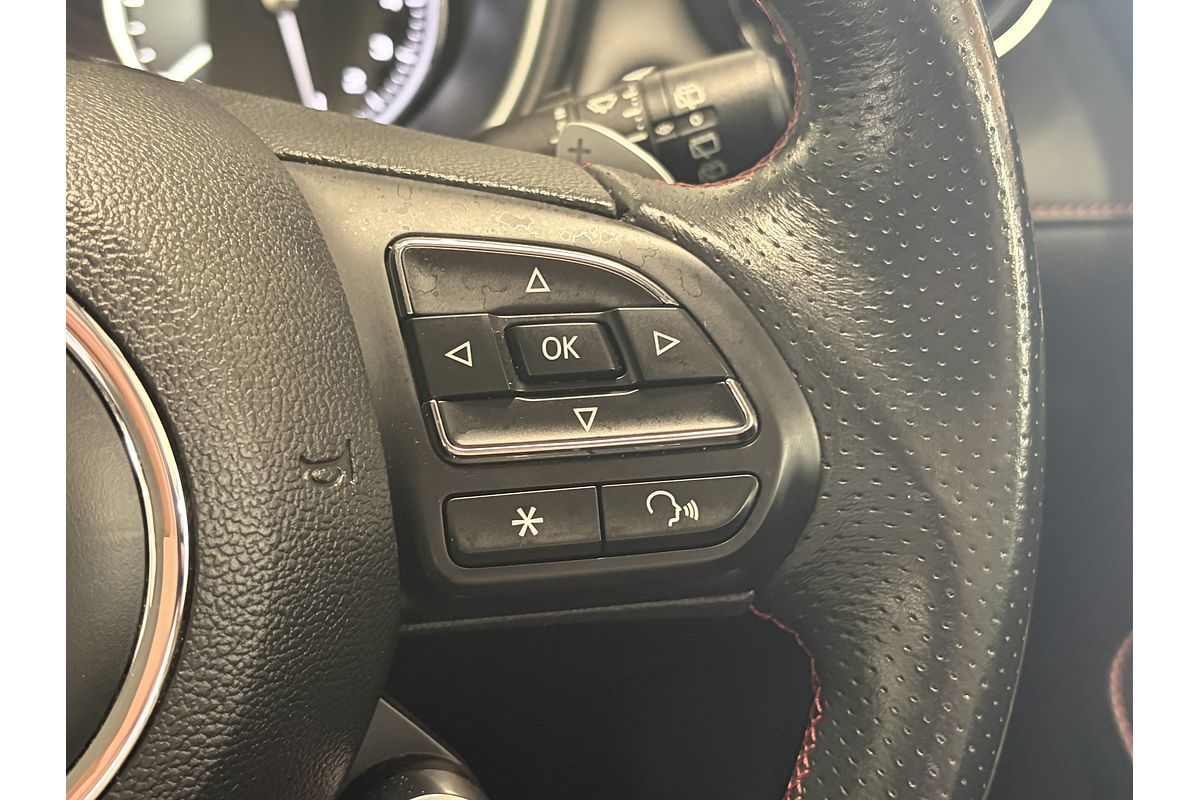 2024 MG HS Essence SAS23