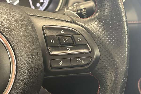 2024 MG HS Essence SAS23