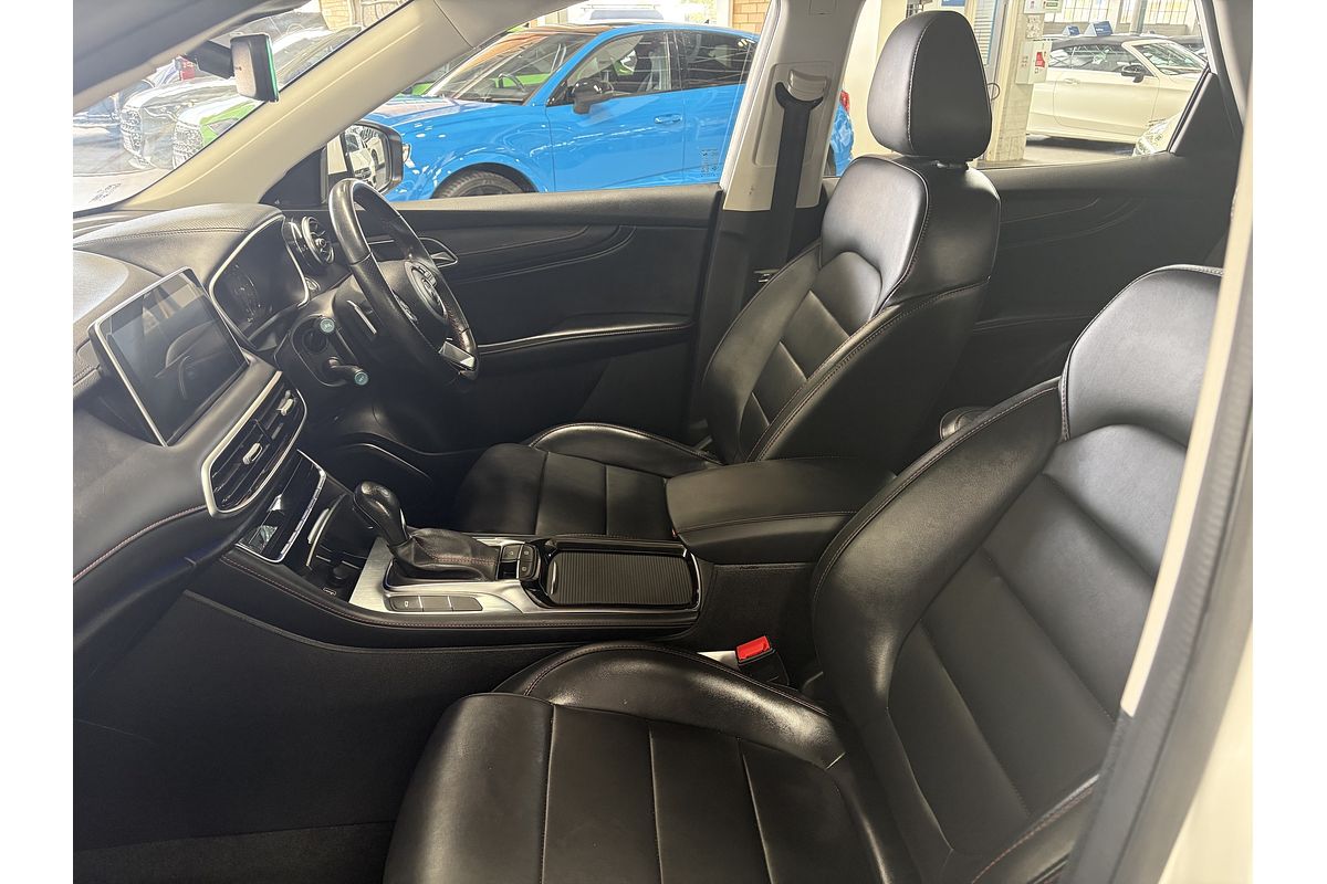 2024 MG HS Essence SAS23