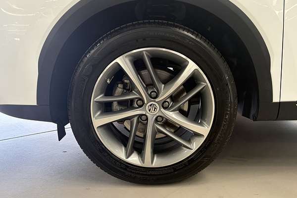 2024 MG HS Essence SAS23