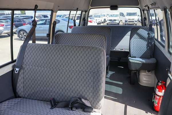 2002 Toyota Hiace Commuter RZH125R ELWB