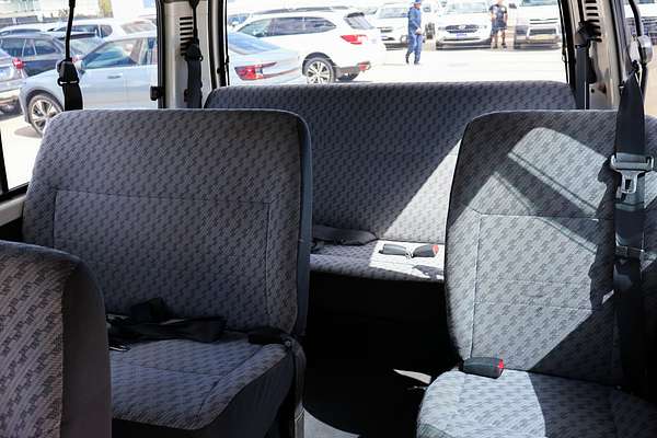 2002 Toyota Hiace Commuter RZH125R ELWB