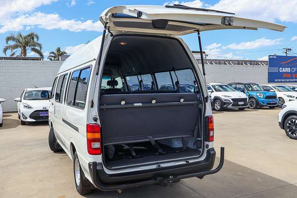 2002 Toyota Hiace Commuter RZH125R ELWB