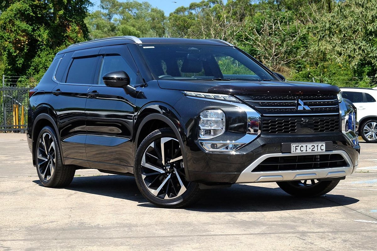 2023 Mitsubishi Outlander Exceed Tourer ZM