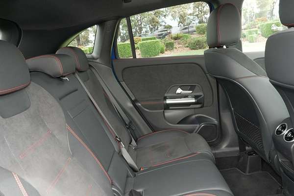 2025 Mercedes-Benz GLA-Class GLA250 H247