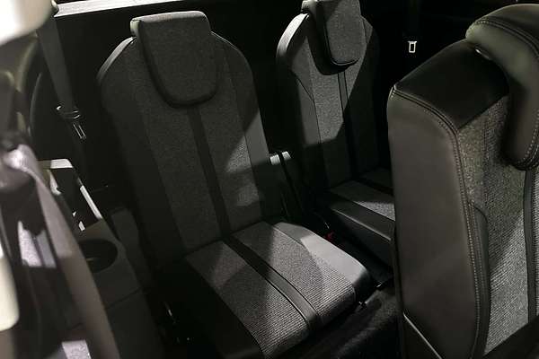 2018 Peugeot 5008 Allure P87