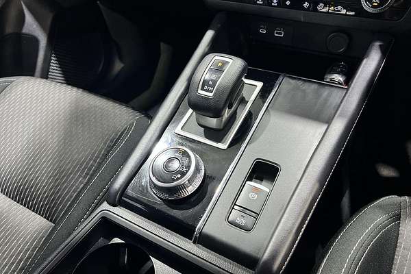 2023 Mitsubishi Outlander ES ZM