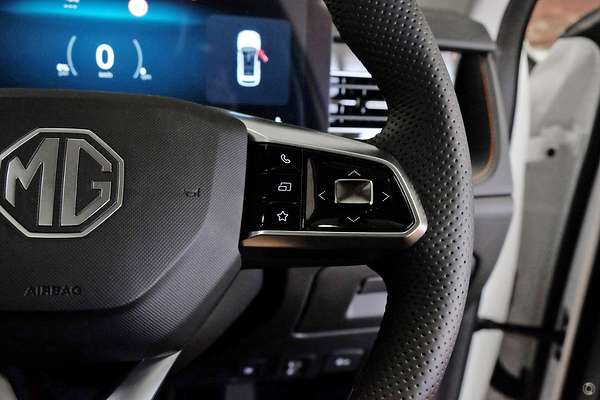 2025 MG HS Super Hybrid Essence AS33P