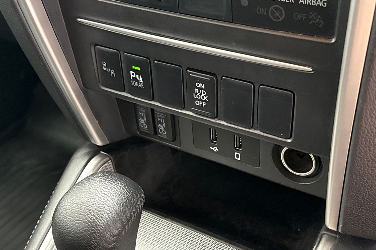 2021 Mitsubishi Triton GSR MR 4X4