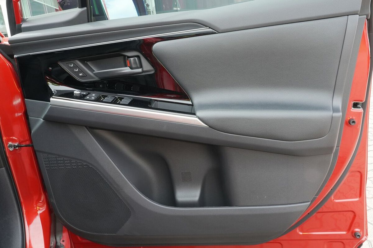 2024 Toyota bZ4X YEAM15R