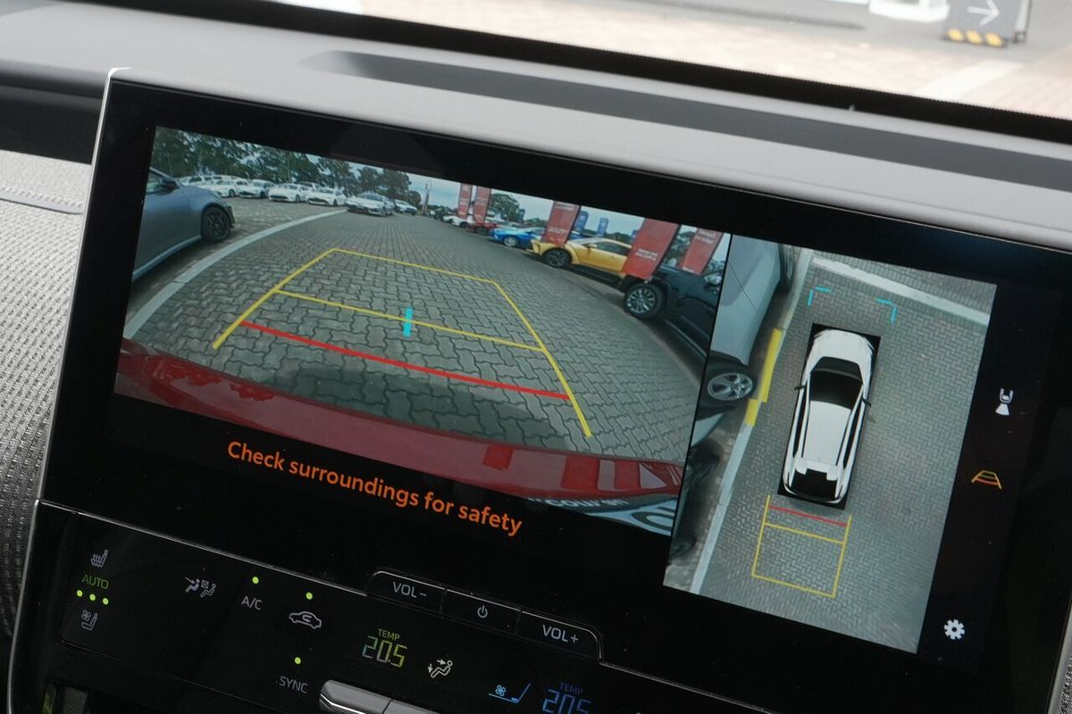 2024 Toyota bZ4X YEAM15R