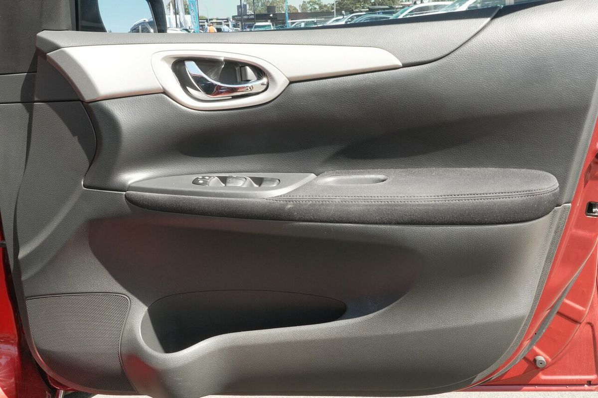 2013 Nissan Pulsar ST C12