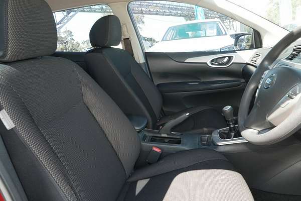 2013 Nissan Pulsar ST C12