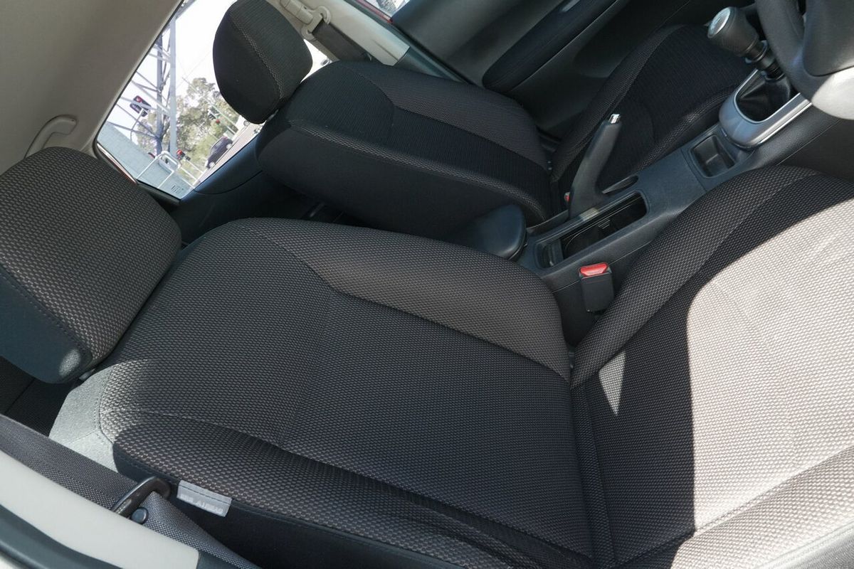 2013 Nissan Pulsar ST C12