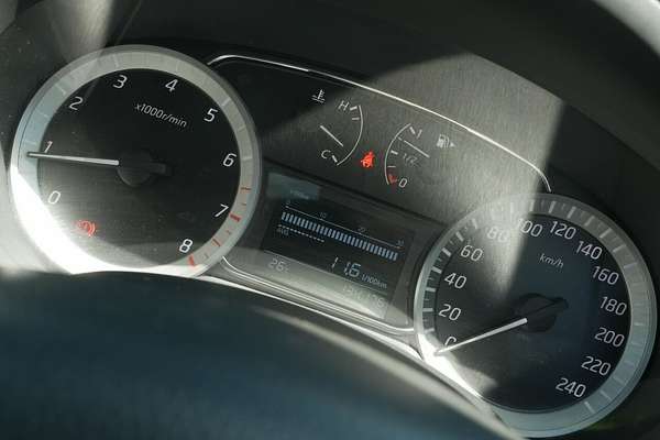 2013 Nissan Pulsar ST C12