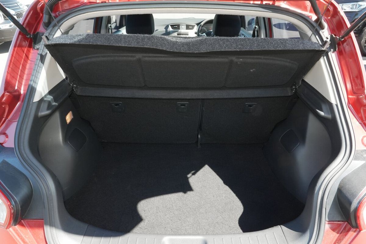 2013 Nissan Pulsar ST C12