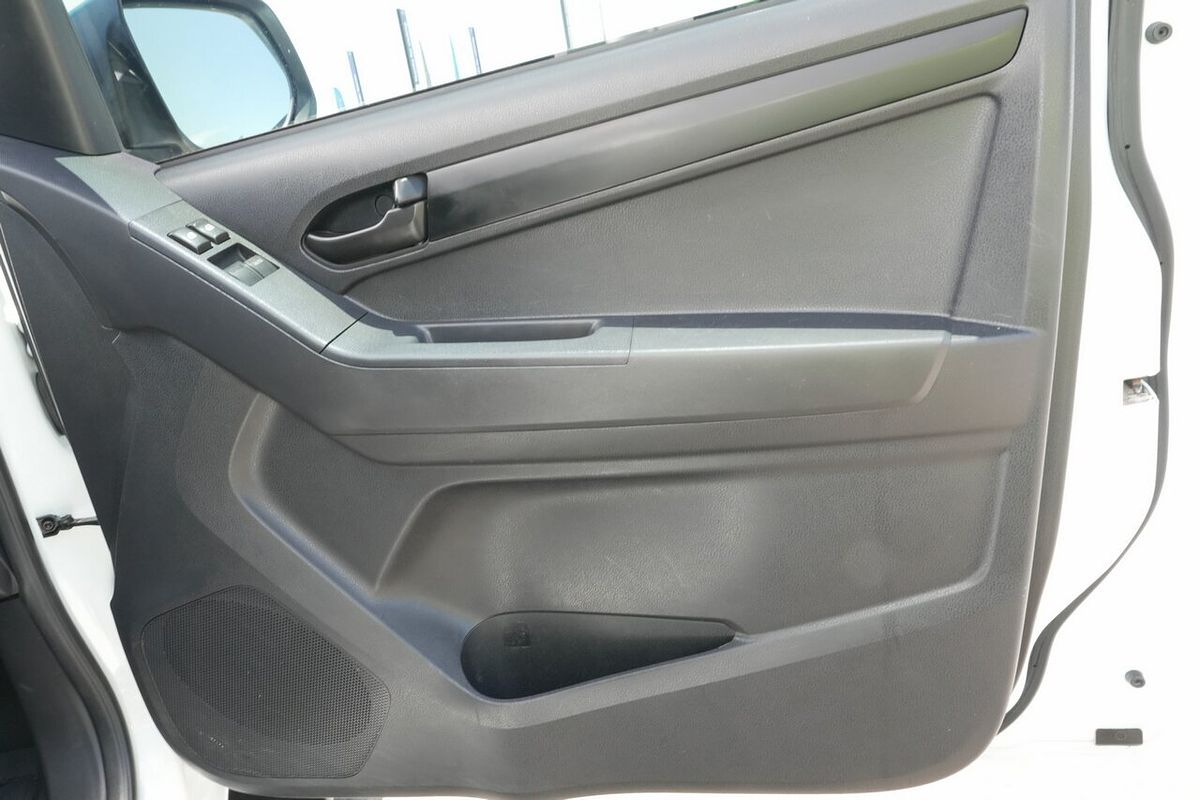 2019 Isuzu D-MAX SX High Ride Rear Wheel Drive