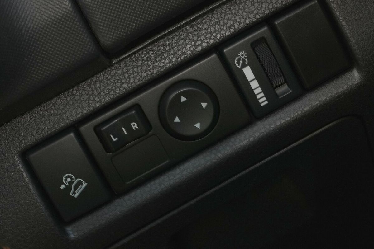 2019 Isuzu D-MAX SX High Ride Rear Wheel Drive