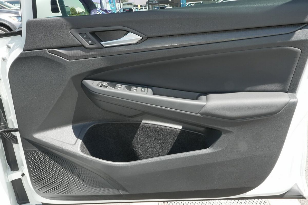 2024 Volkswagen Golf GTI 8