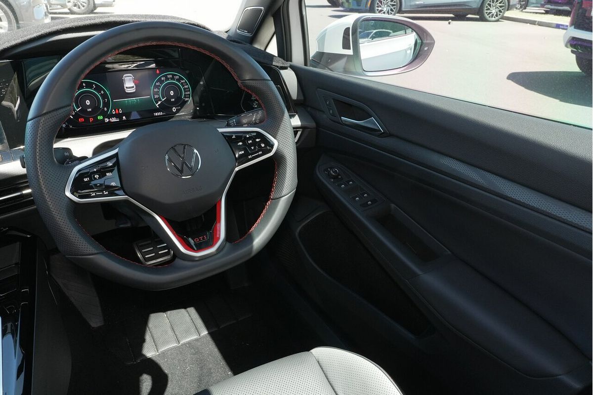 2024 Volkswagen Golf GTI 8