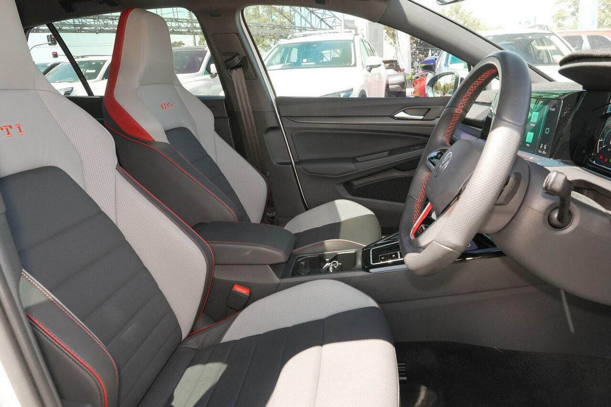 2024 Volkswagen Golf GTI 8