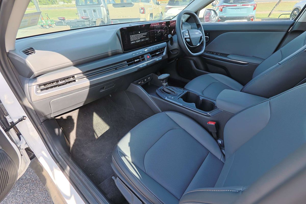 2025 Kia K4 Sport CL4m