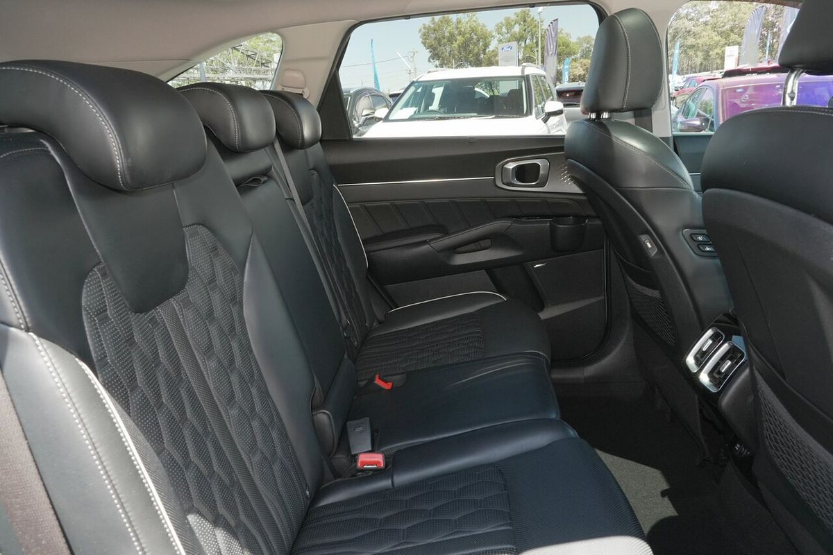 2022 Kia Sorento GT-Line MQ4