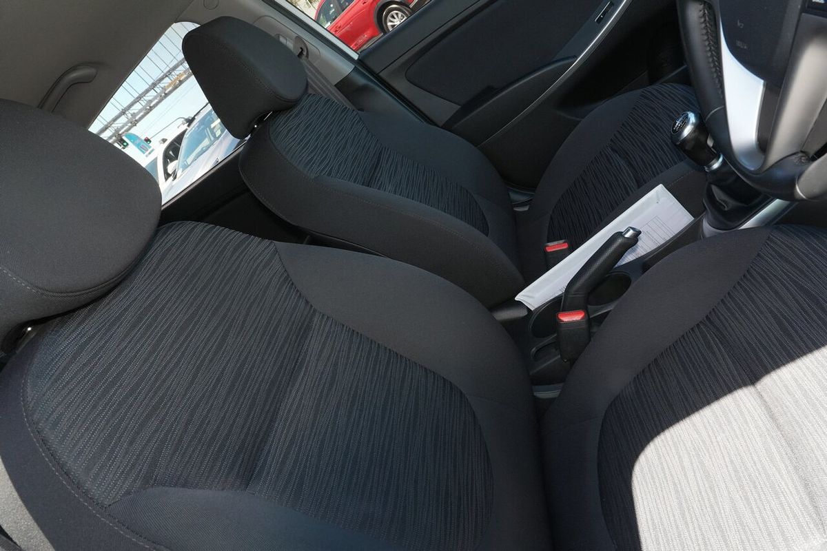 2018 Hyundai Accent Sport RB6