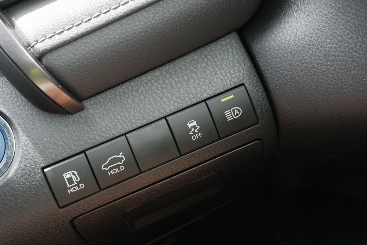 2024 Toyota Camry Ascent AXVH70R