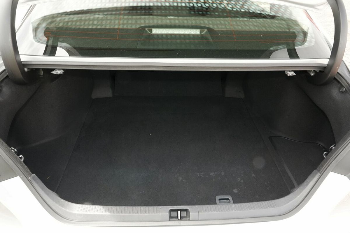 2024 Toyota Camry Ascent AXVH70R