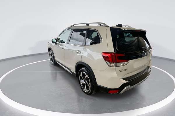 2023 Subaru Forester Hybrid S S5