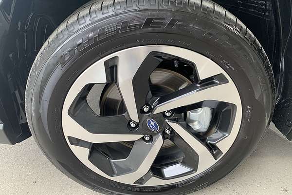 2023 Subaru Forester Hybrid S S5