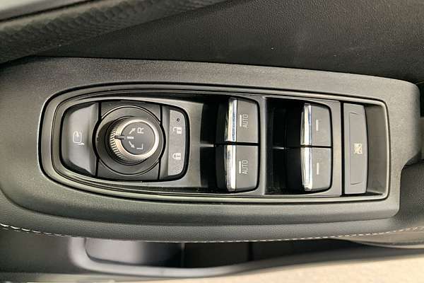 2023 Subaru Forester Hybrid S S5