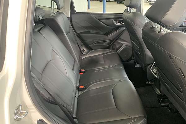 2023 Subaru Forester Hybrid S S5