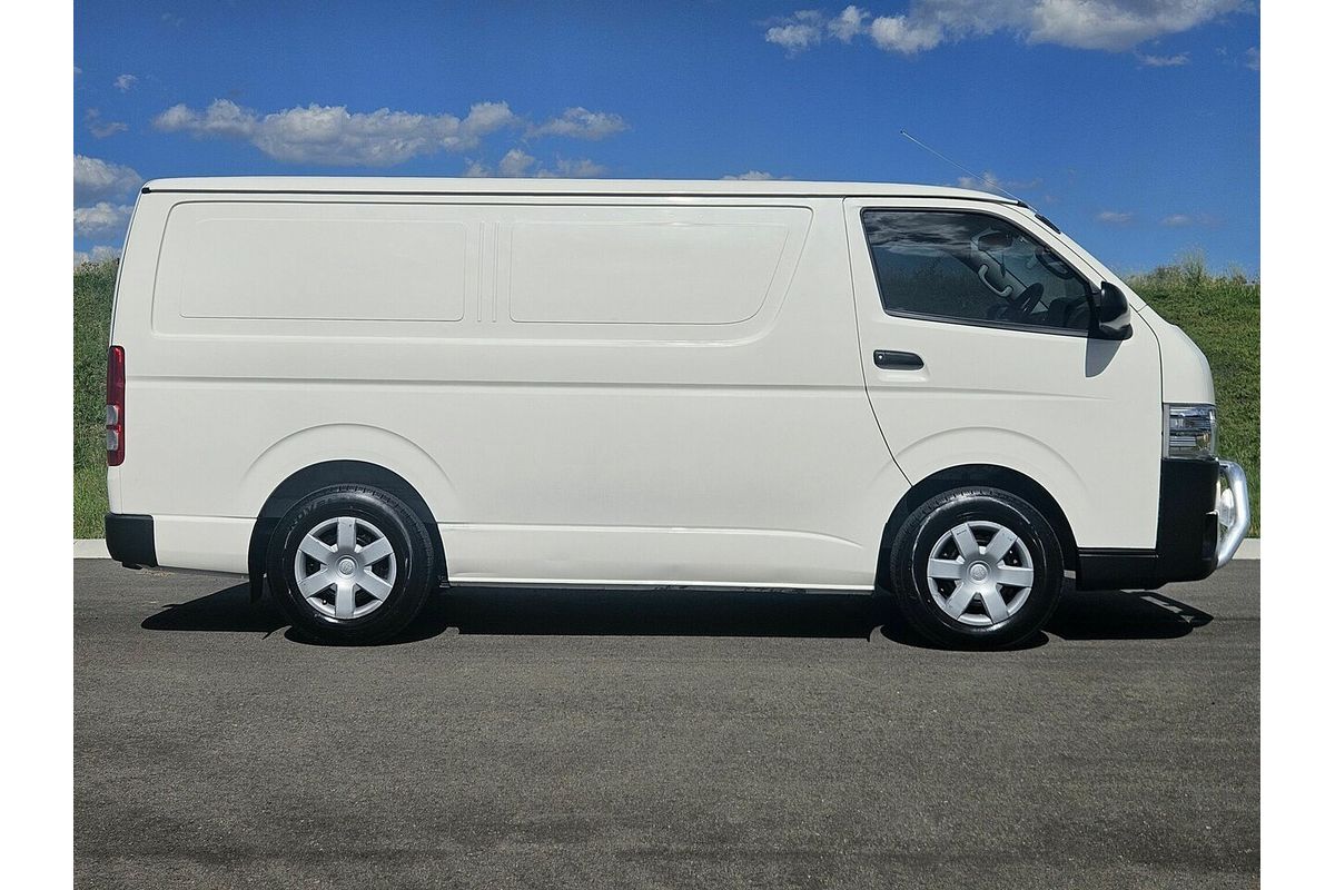 2016 Toyota Hiace KDH201R LWB
