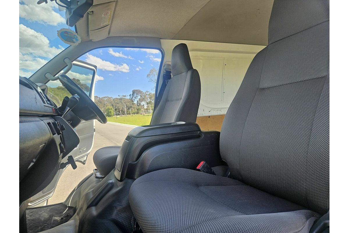 2016 Toyota Hiace KDH201R LWB