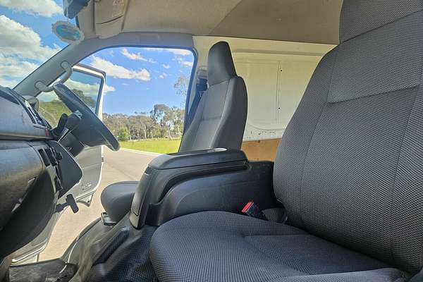 2016 Toyota Hiace KDH201R LWB