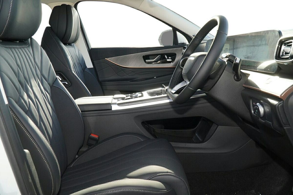 2025 Jaecoo J8 Track