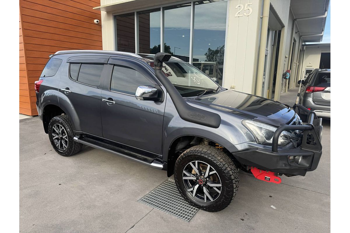 2020 Isuzu MU-X LS-T