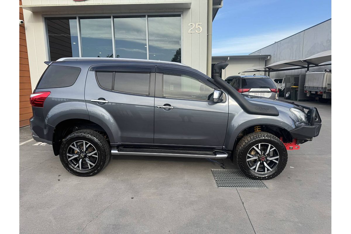 2020 Isuzu MU-X LS-T