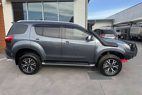 2020 Isuzu MU-X LS-T