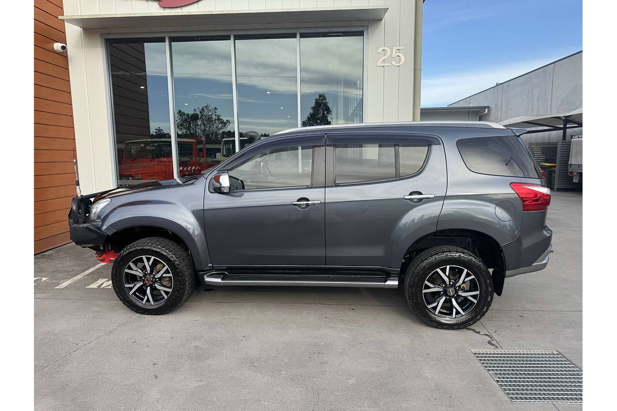 2020 Isuzu MU-X LS-T